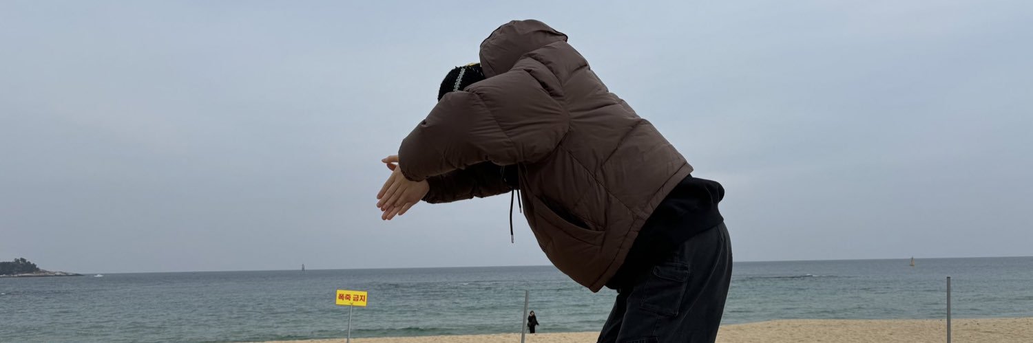 uuuunneeee's profile banner image
