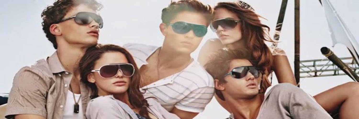 LuxuryIncomClub's profile banner image
