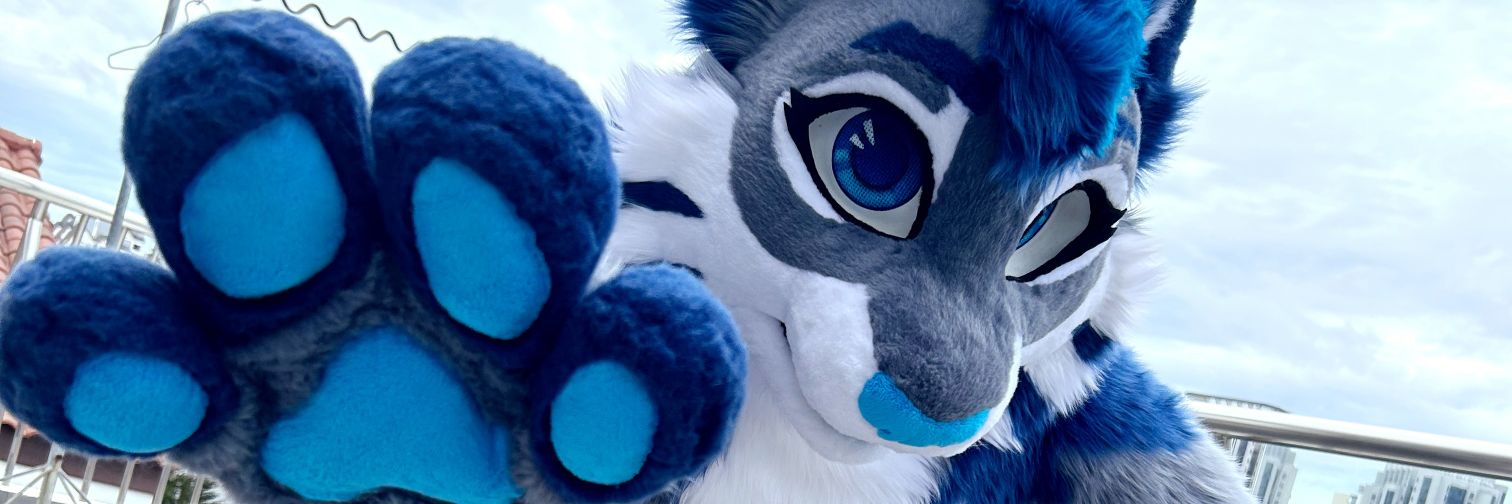 Faye! ↗️ fayefranzen.bsky.social banner