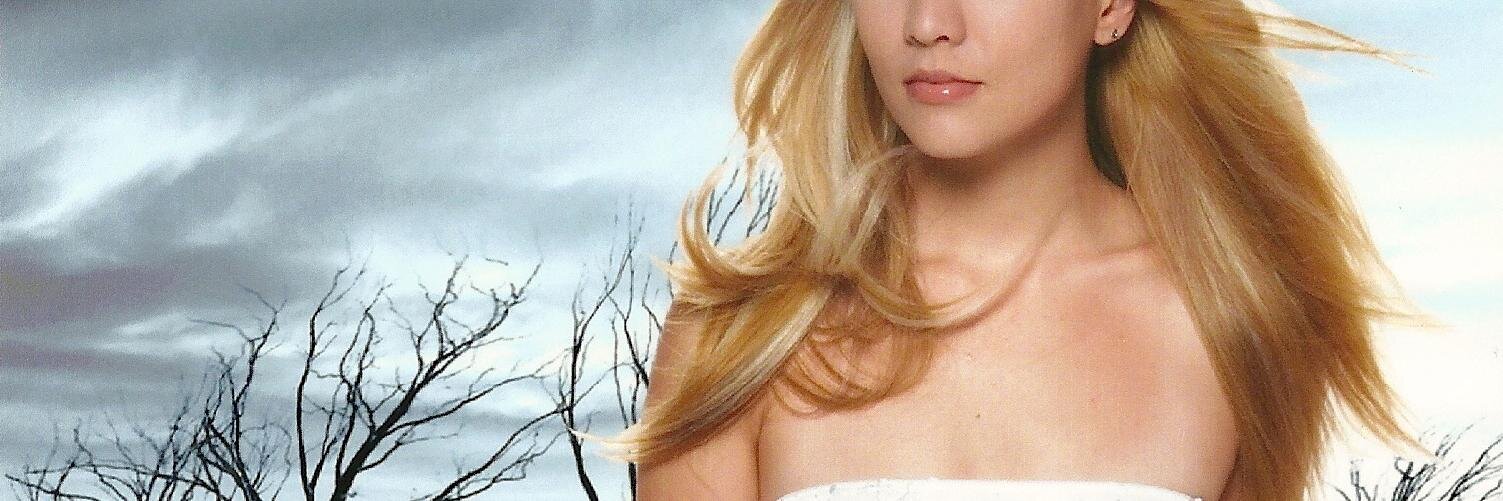 DeliaFlores's profile banner image