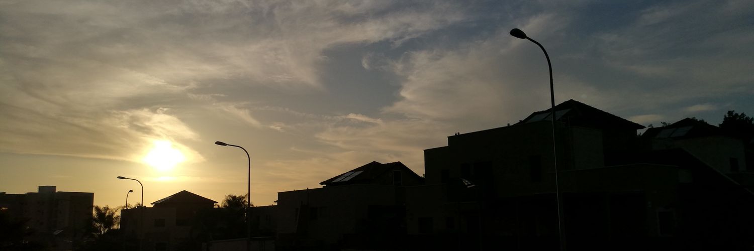 yaronche's profile banner image