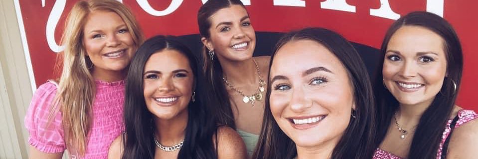 mallhayy's profile banner image