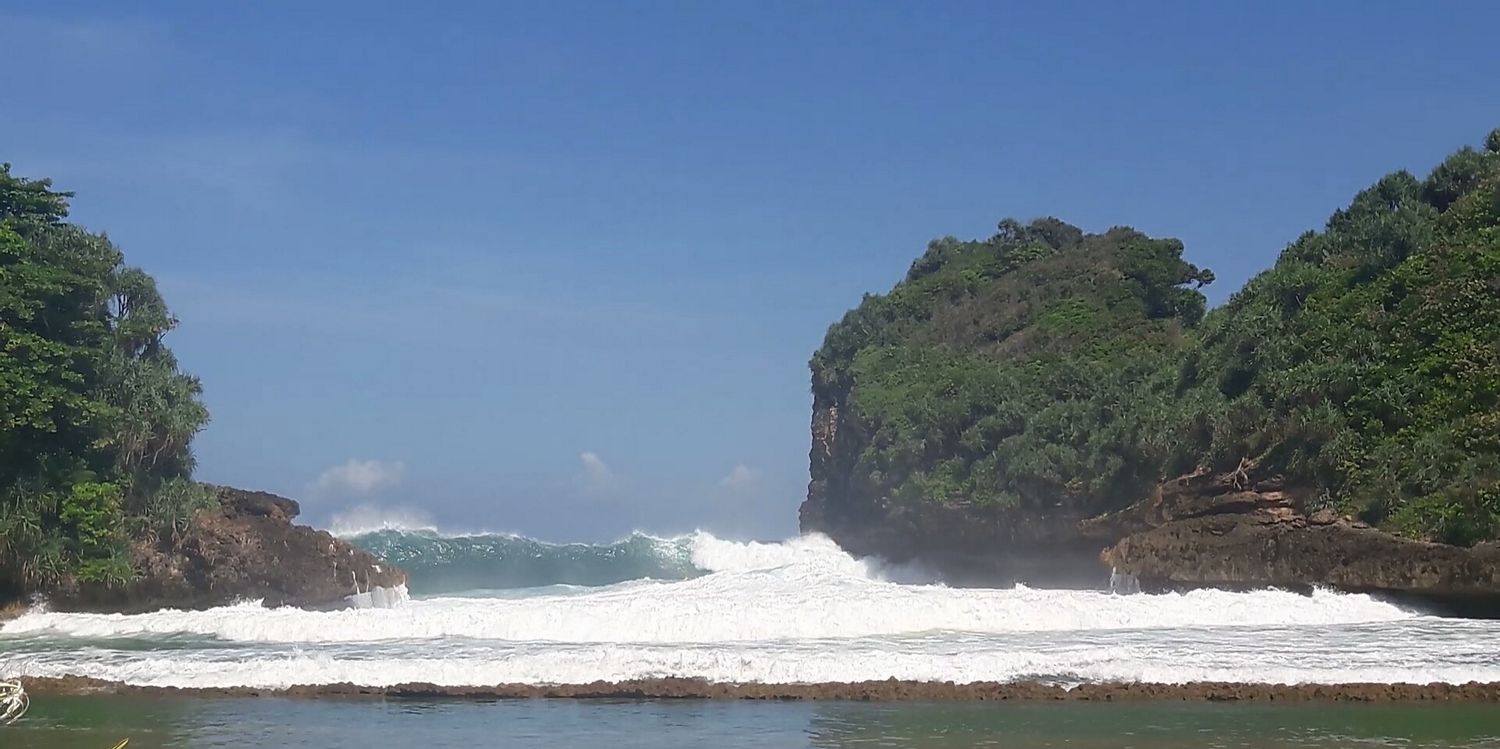reniwidya's profile banner image