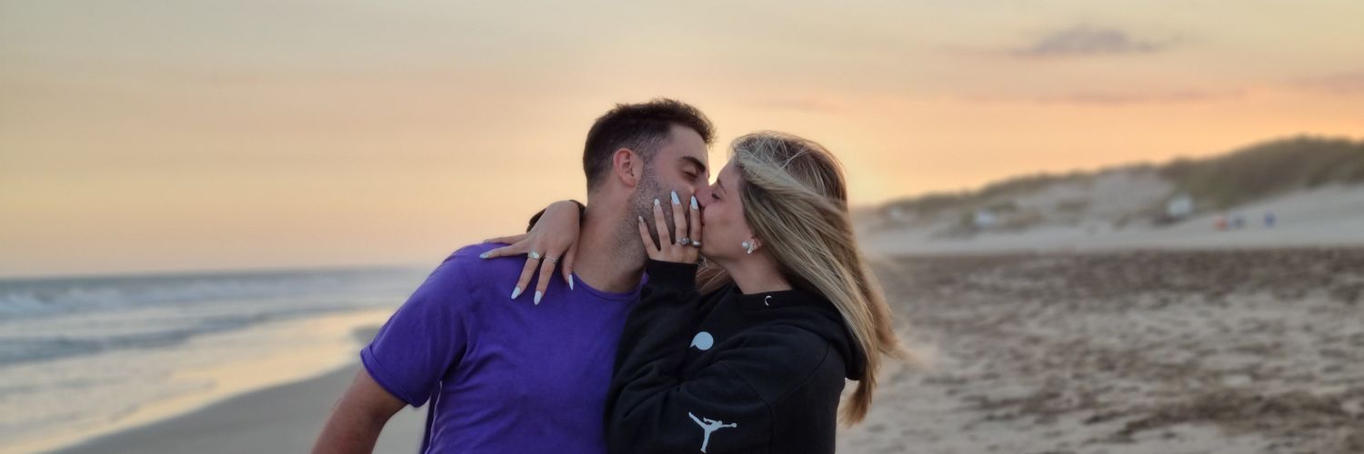 Vickyposadaa's profile banner image