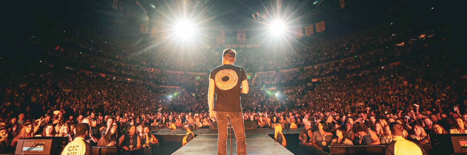 Justin Moore banner