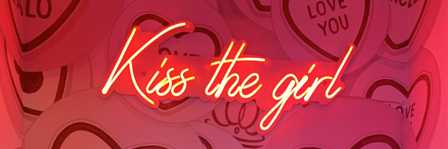 FlamingoFari's profile banner image
