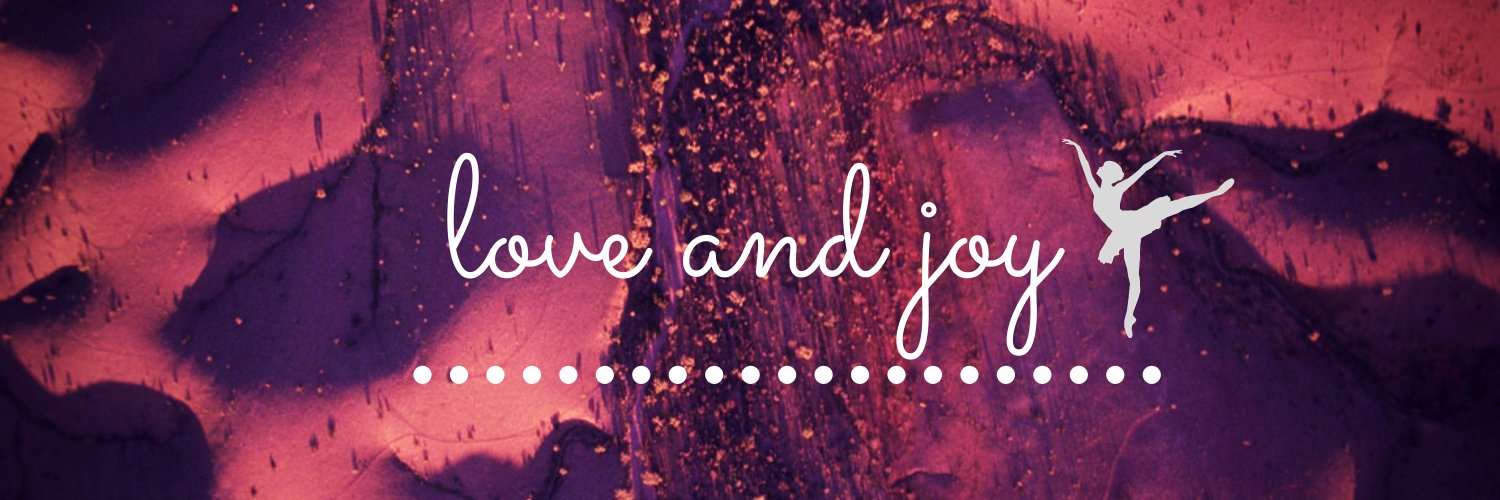 itsmeHifza's profile banner image