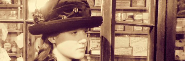 LeahEmmaSmith Profile Banner