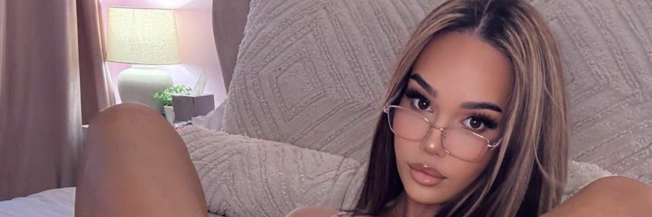 Michelle_Ott_'s profile banner image