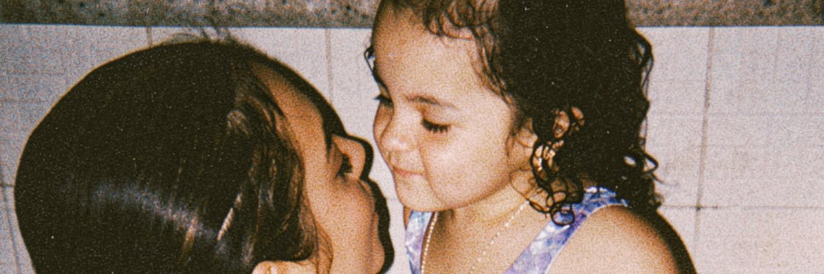 VianeySima's profile banner image