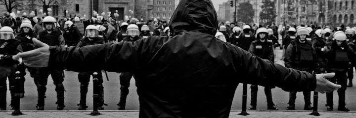 D' banner
