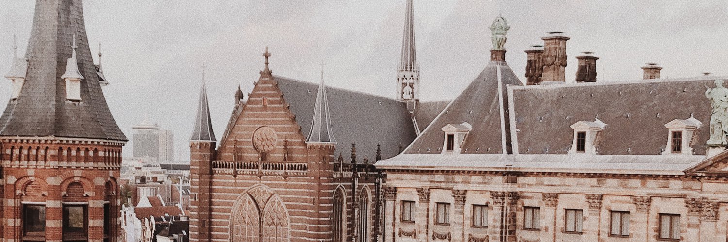 echosant's profile banner image