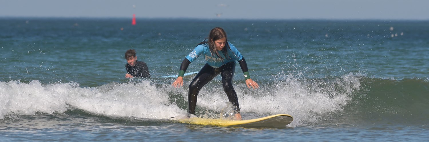 SURF TRAINING SCHOOL banner