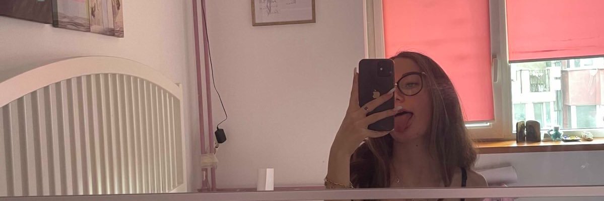 Geneva_Tits327's profile banner image