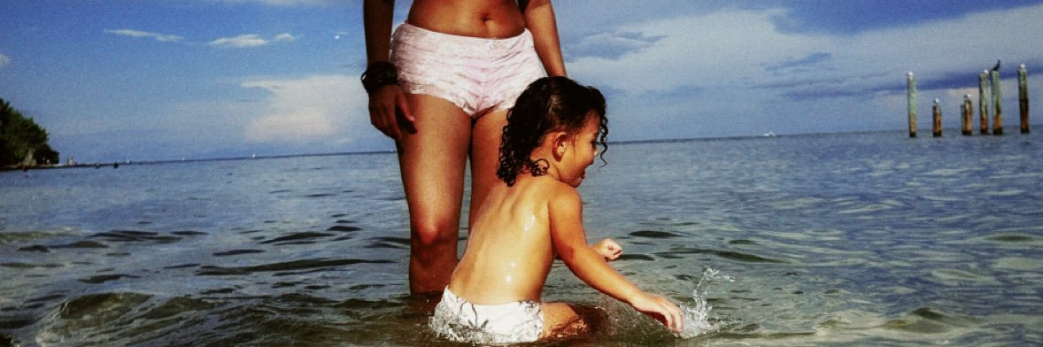pleasecallmeisa's profile banner image