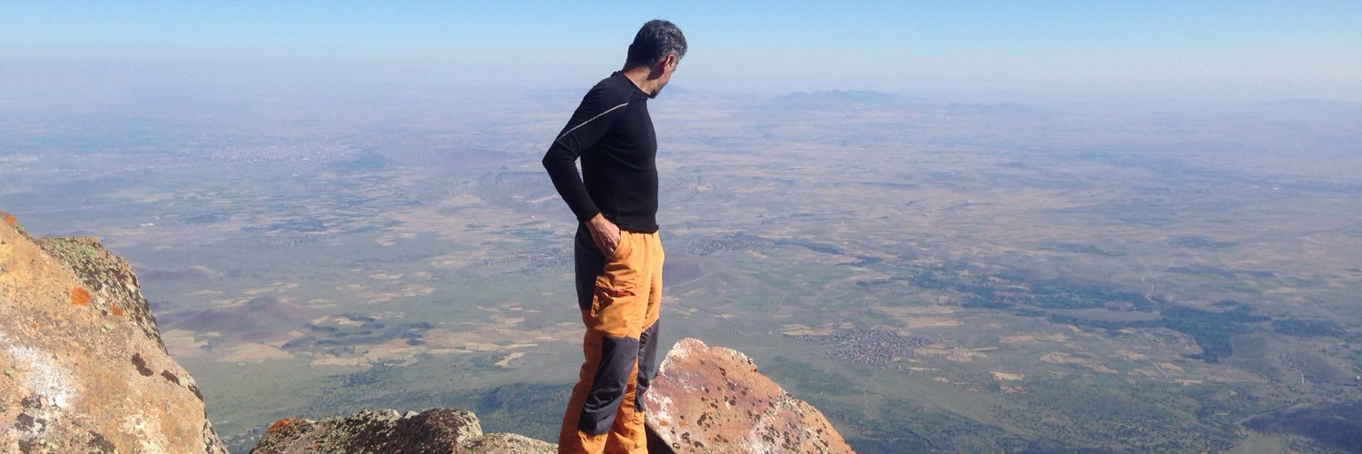 sakselo's profile banner image