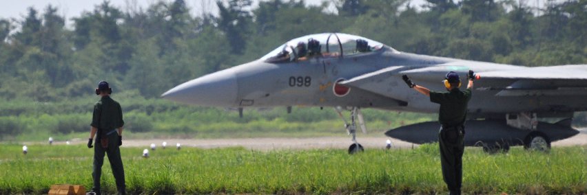 RUNWAY72's profile banner image