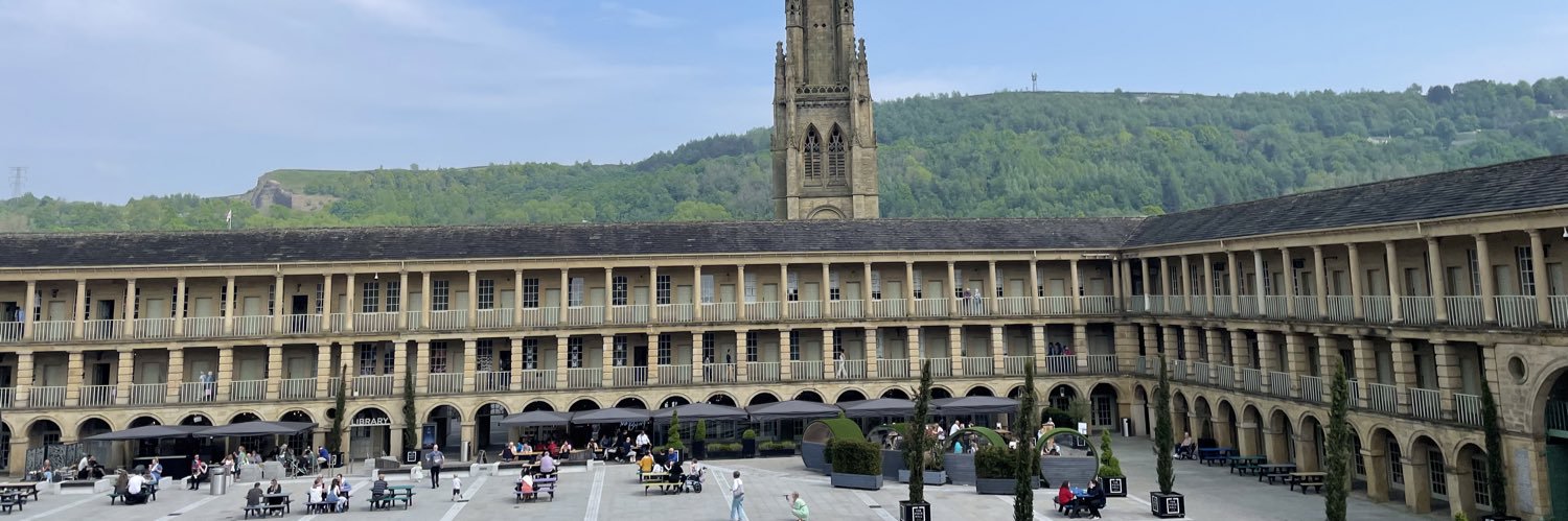 Caroline 🐧 banner