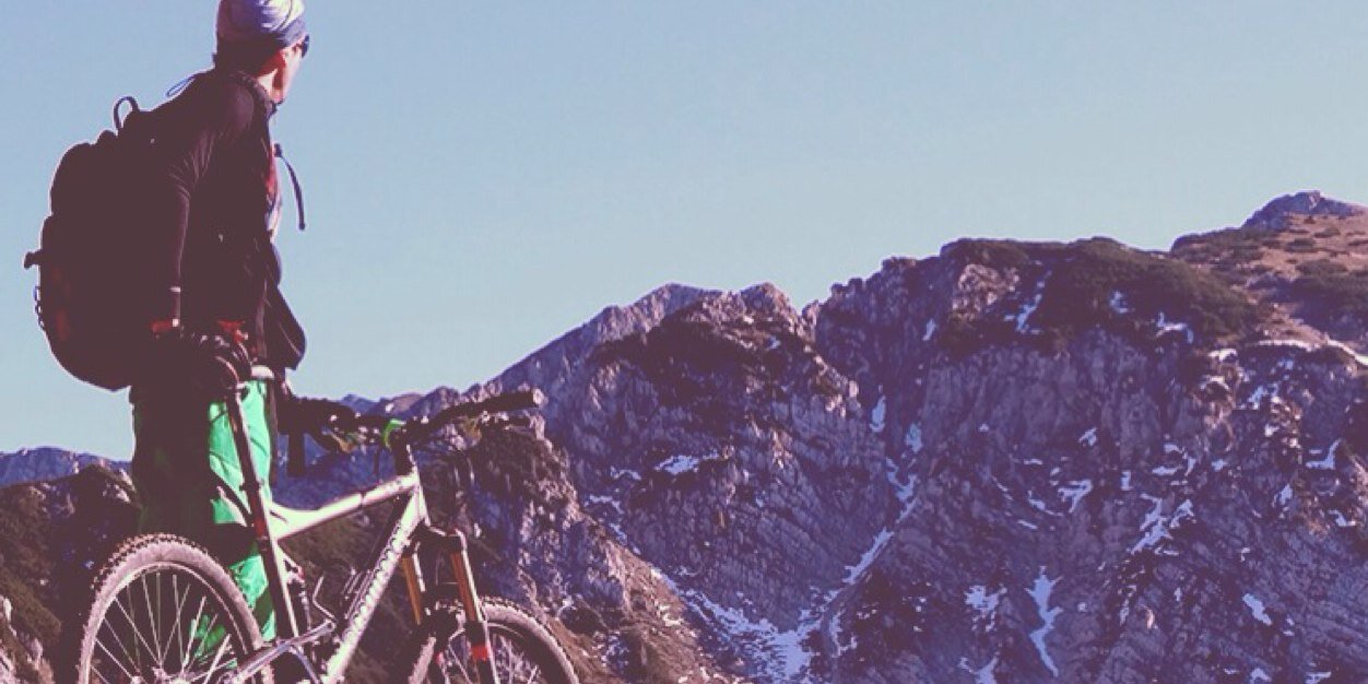 IvGraph's profile banner image