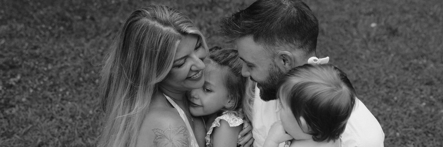 kayla__winn's profile banner image