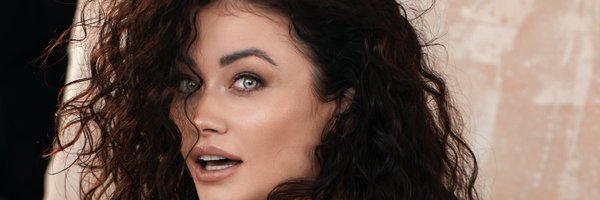 jess_impiazzi Profile Banner