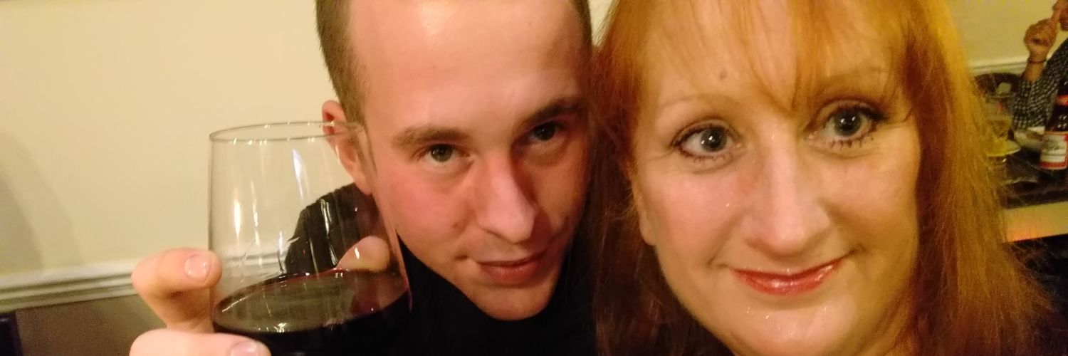 LOOBIE0910's profile banner image
