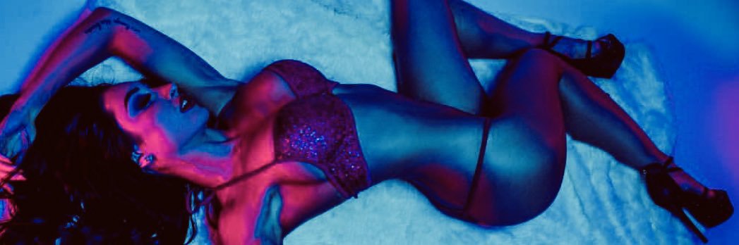 PlaythingMinx's profile banner image
