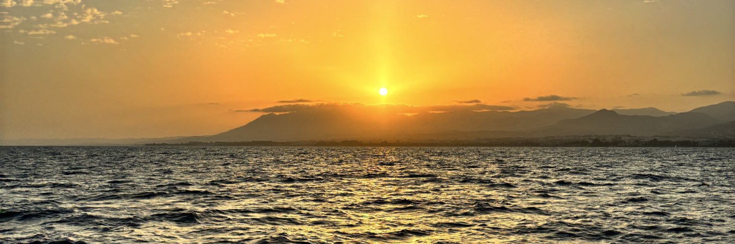 Em banner