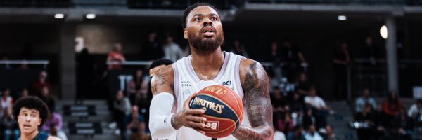 Deshaunthomas_0 Profile Banner