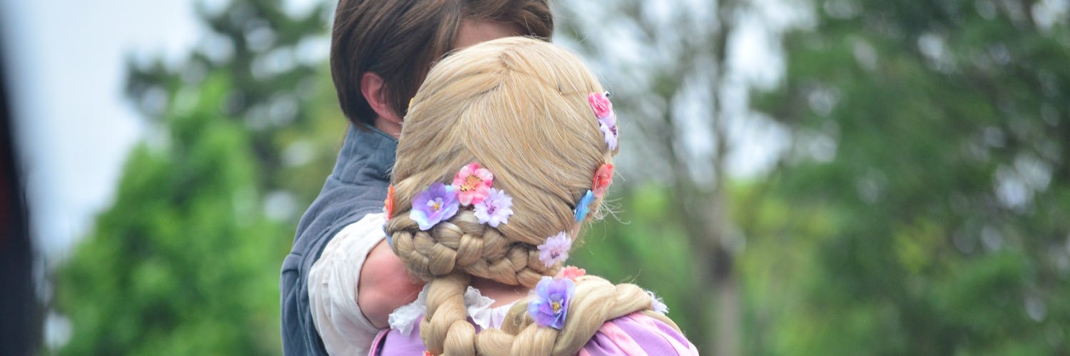 tangled_minnie_'s profile banner image
