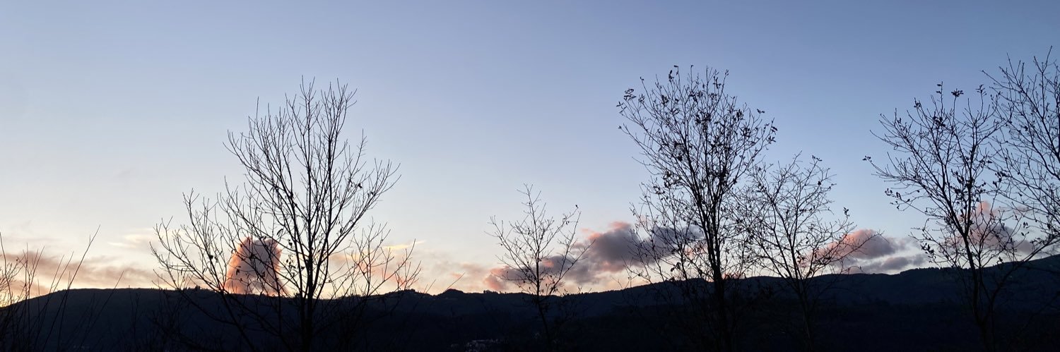 94_je's profile banner image