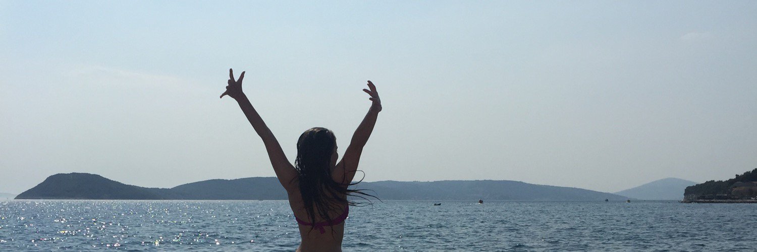 Georgiaparisw's profile banner image