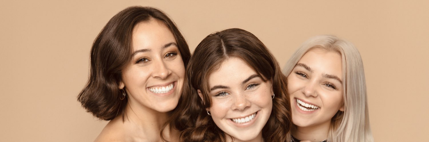 JuliaTuzzolino's profile banner image