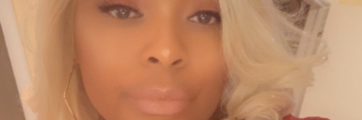 Just_Elle82's profile banner image