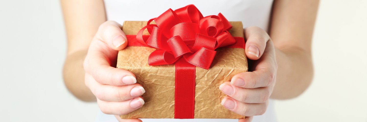 CustomGiftsUK's profile banner image