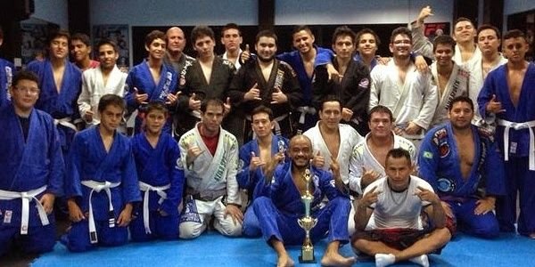 Roberto Andrade. G banner