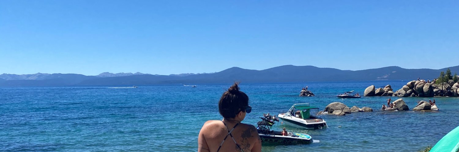 VickyRocha's profile banner image