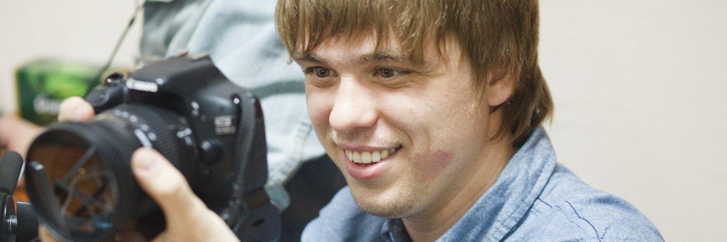 vlozing's profile banner image