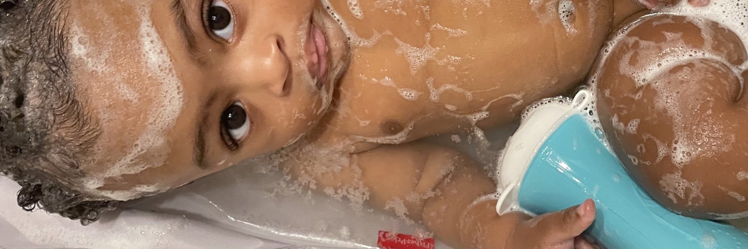 trianieee's profile banner image