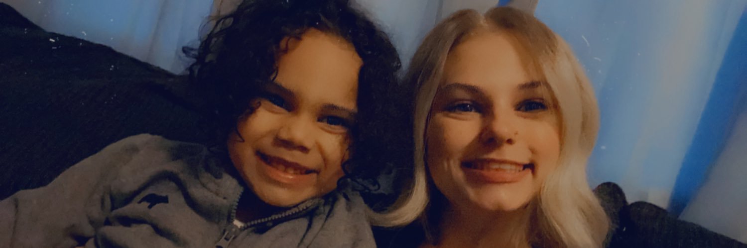 daniraee21's profile banner image