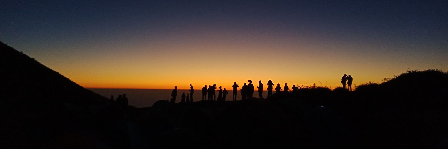 adhii_095's profile banner image