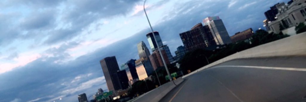 cmomolue's profile banner image