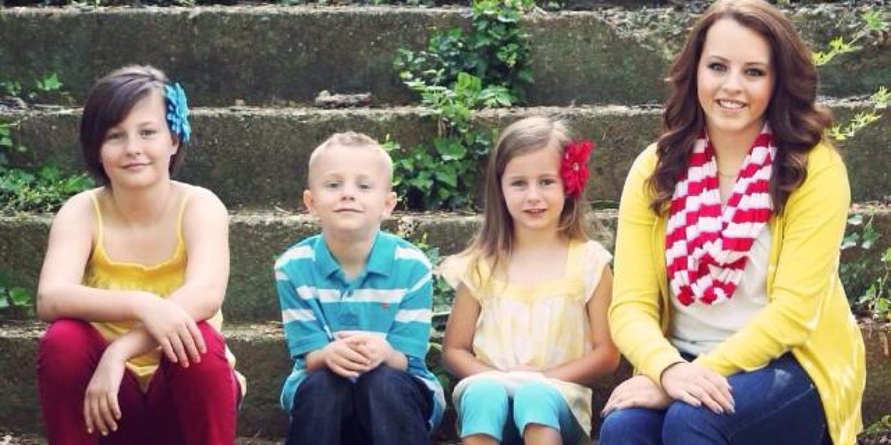 taraclaussen's profile banner image