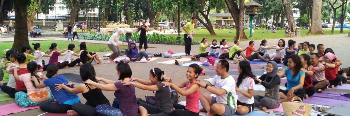 Social Yoga Club banner