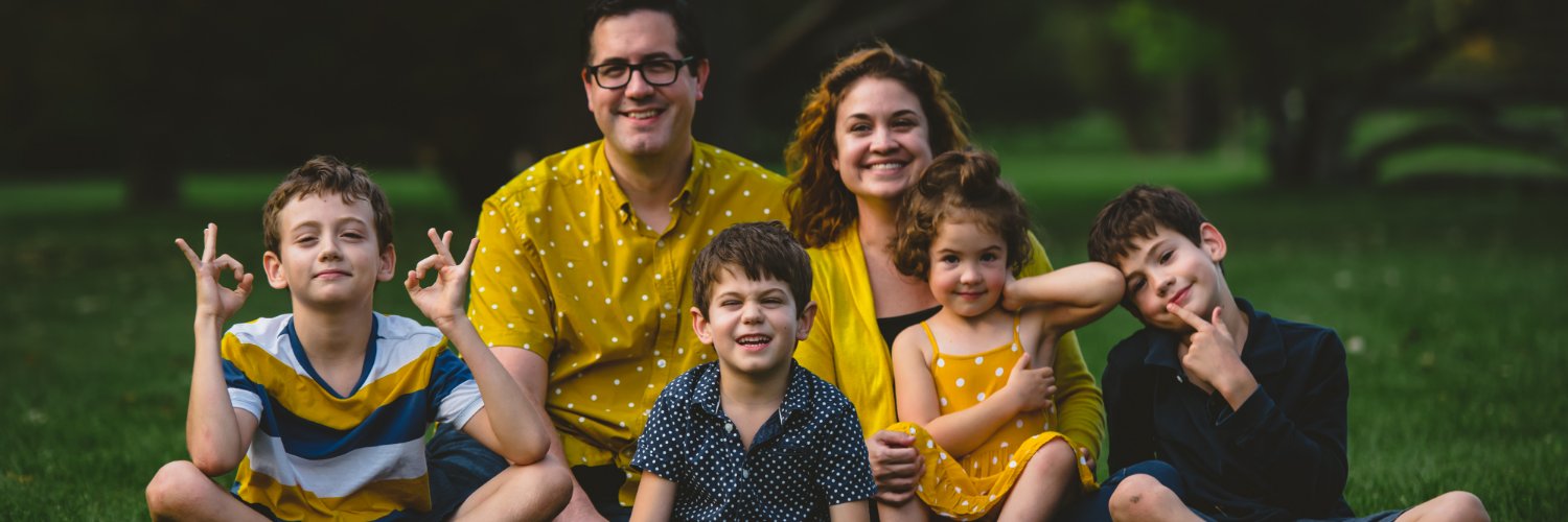 mikelovesjulia's profile banner image