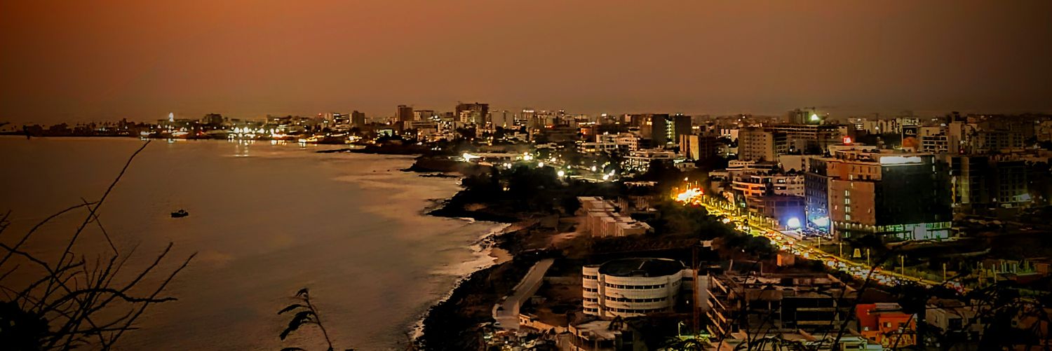 F A V 🇸🇳 banner