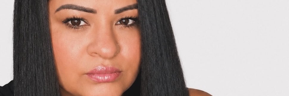 izabel1117's profile banner image