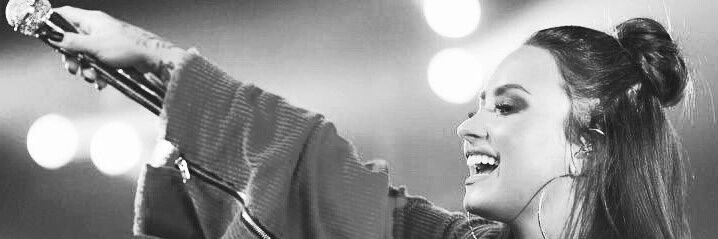 lovatics92_'s profile banner image