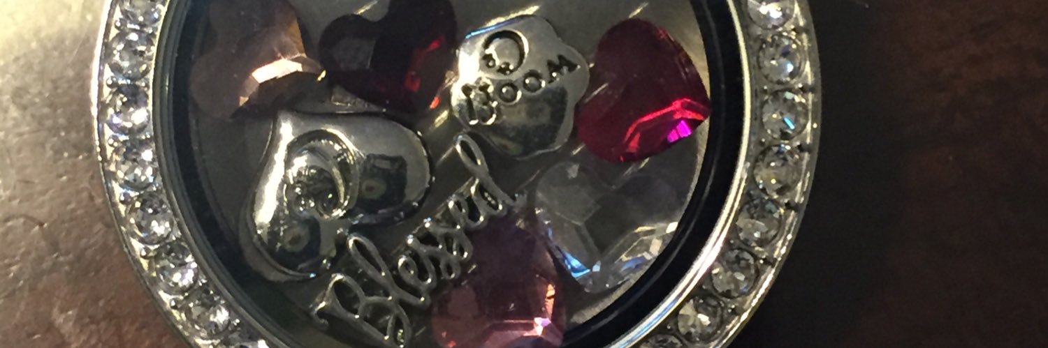 Momof3nkrn's profile banner image