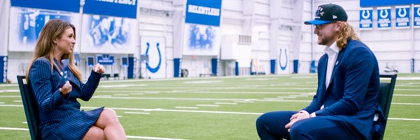 LarraOverton Profile Banner